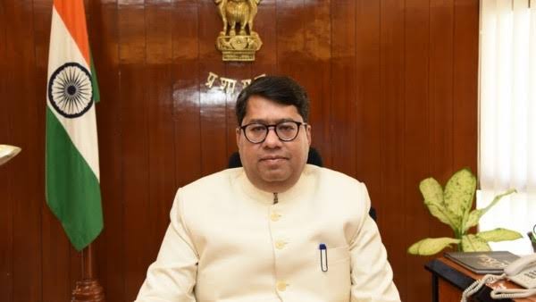 'AGMUT cadre IAS Officer gets charge of Secretary Petroleum & Natural Gas '